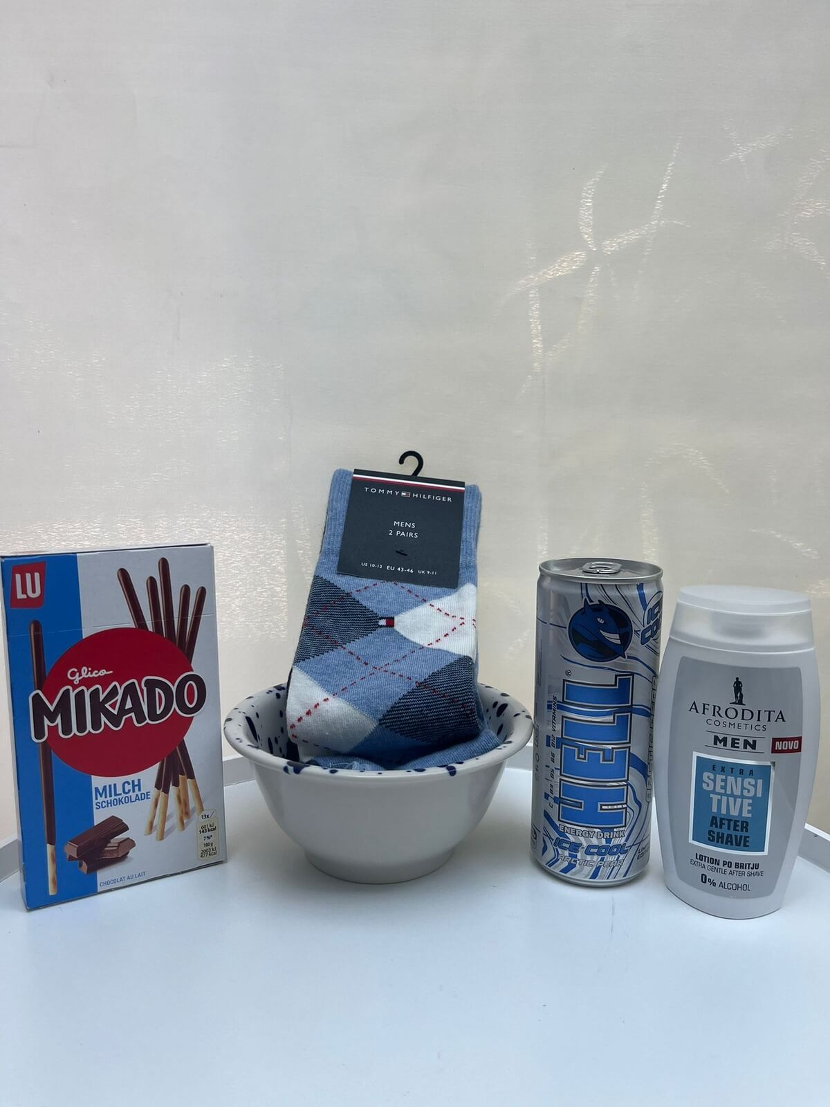 Tommy Hilfiger Socks and Aftershave Giftbox #18 - Image 2