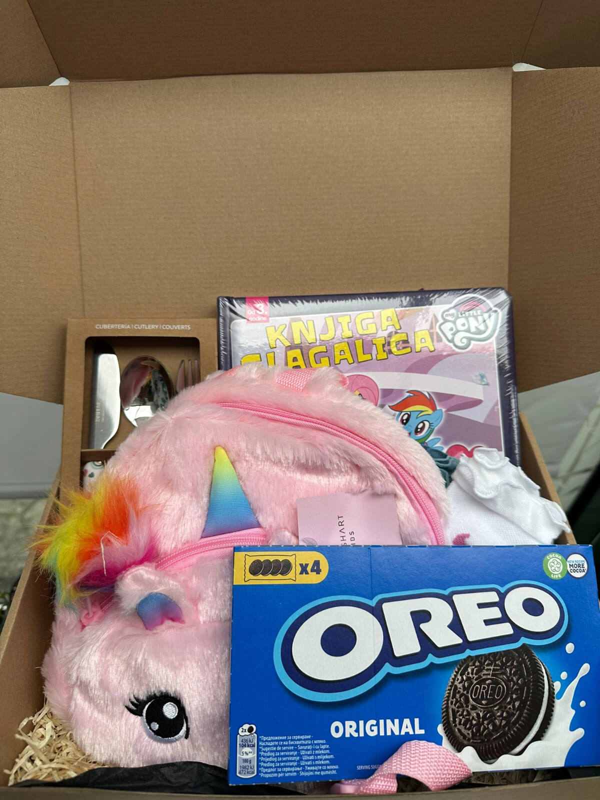 Unicorn Play Giftbox with colorful toys and playful accessories for children.