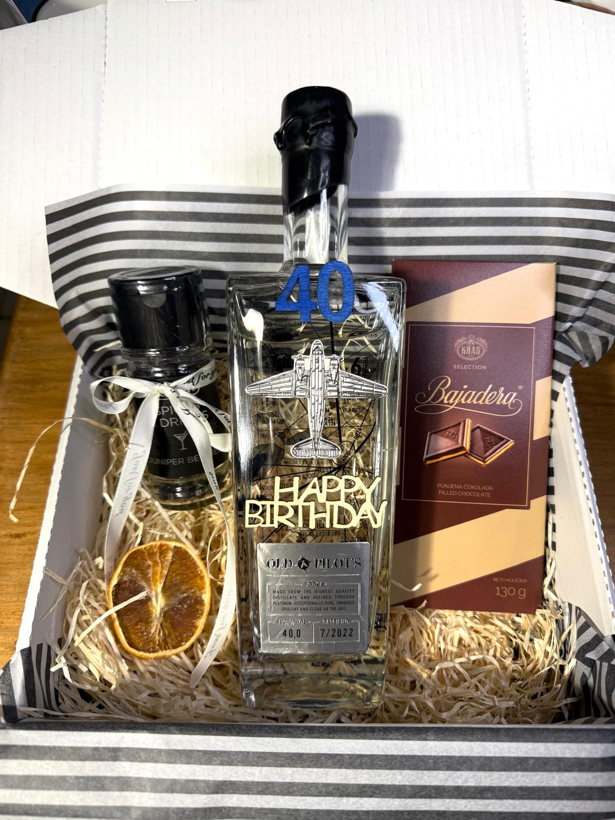Old Pilot's Vodka "40" & Bajadera Giftbox #241 - Image 3
