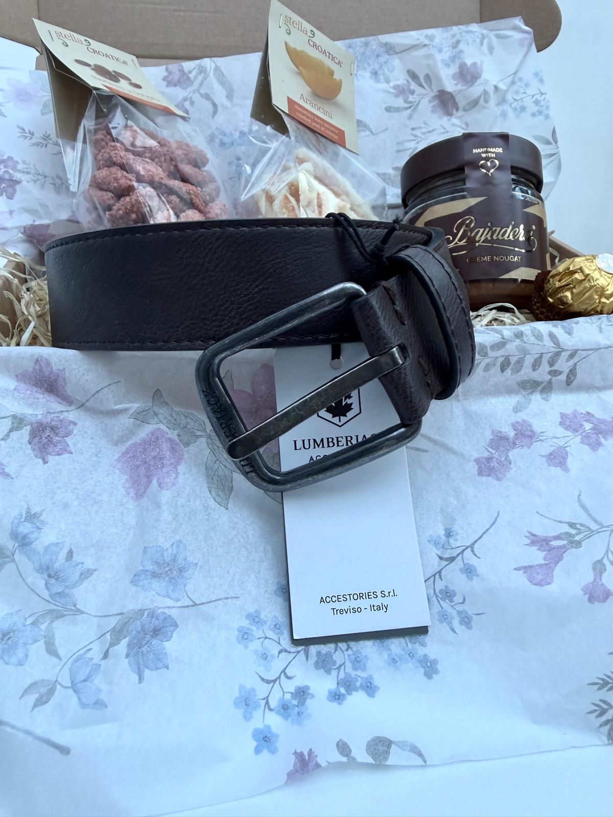 Dalmatian Gourmet & Leather Giftbox #335 - Image 2